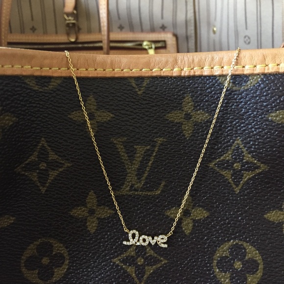 NWOT LOVE GOLD NECKLACE - Picture 6 of 6